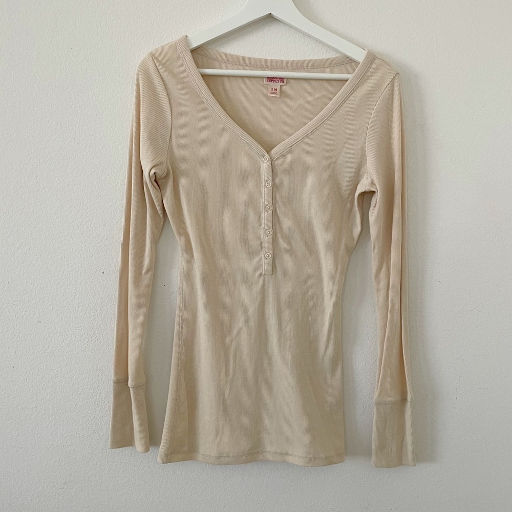 MOSSIMO SUPPLY CO. RIBBED V-NECK LONG SLEEVE